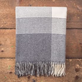 The Downpatrick Throw XL