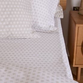 300 Thread Count Mia Fitted Sheet
