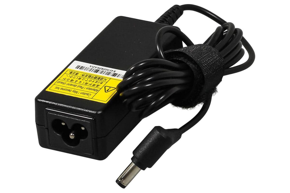 Toshiba 19V 2.37A 45W AC Adapter