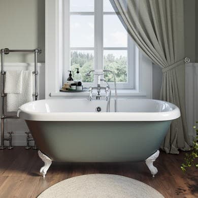 Park Royal Freestanding Light Green Roll Top Bath
