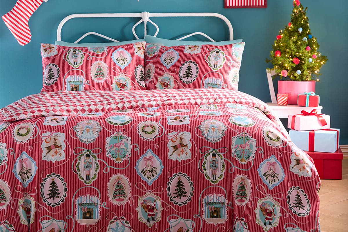 Fusion | Christmas Frames Duvet Cover Set | Red | Single