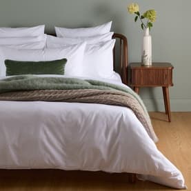 180 Thread Count Evelyn White Duvet Cover Set