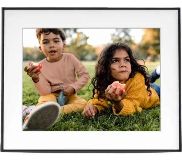 AURA Walden 15" WiFi Digital Photo Frame - Black & White