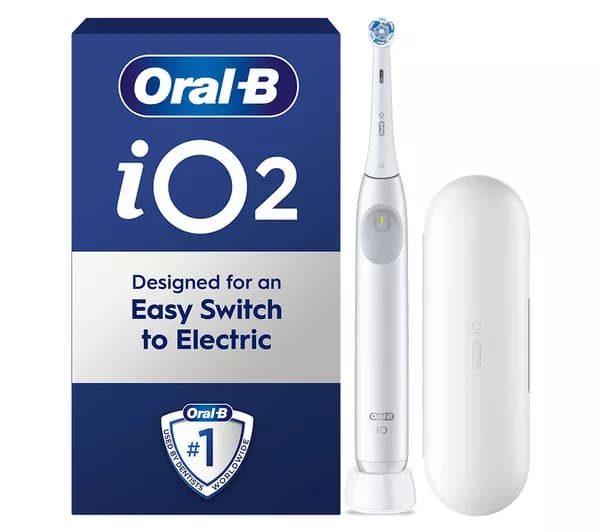 ORAL-B iO2 Electric Toothbrush & Travel Case - Simple White