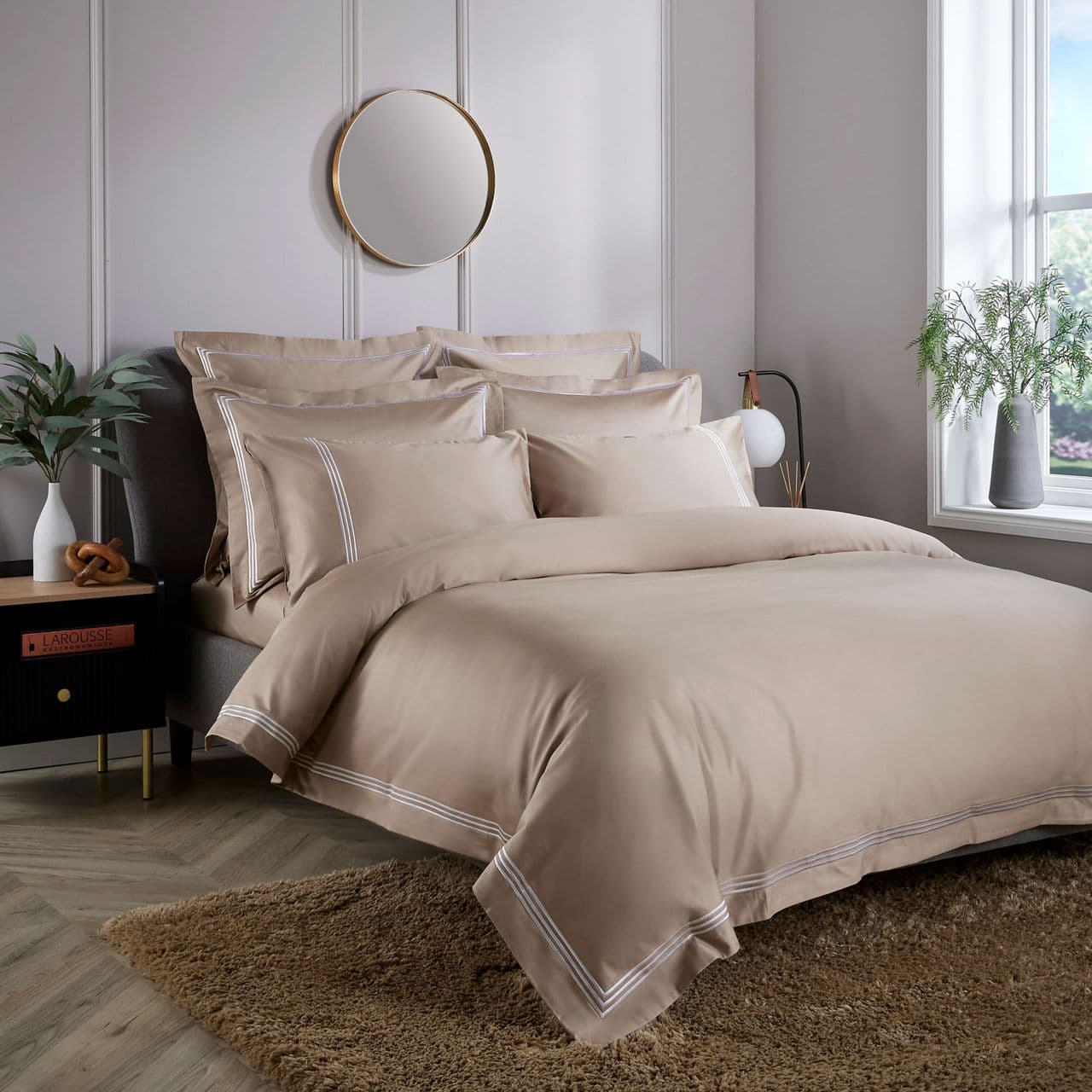 Triple Row Cord 800 TC Coordinated Bedding White on Flax