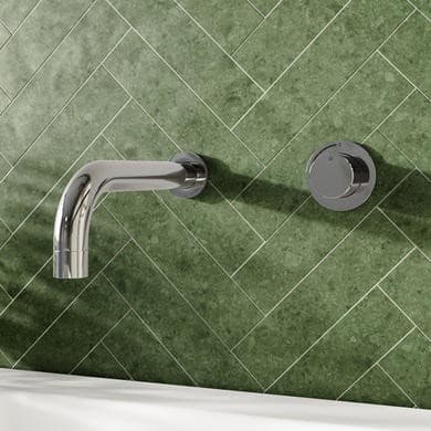 Arissa One Outlet Valve With Wall Mounted Bath Spout