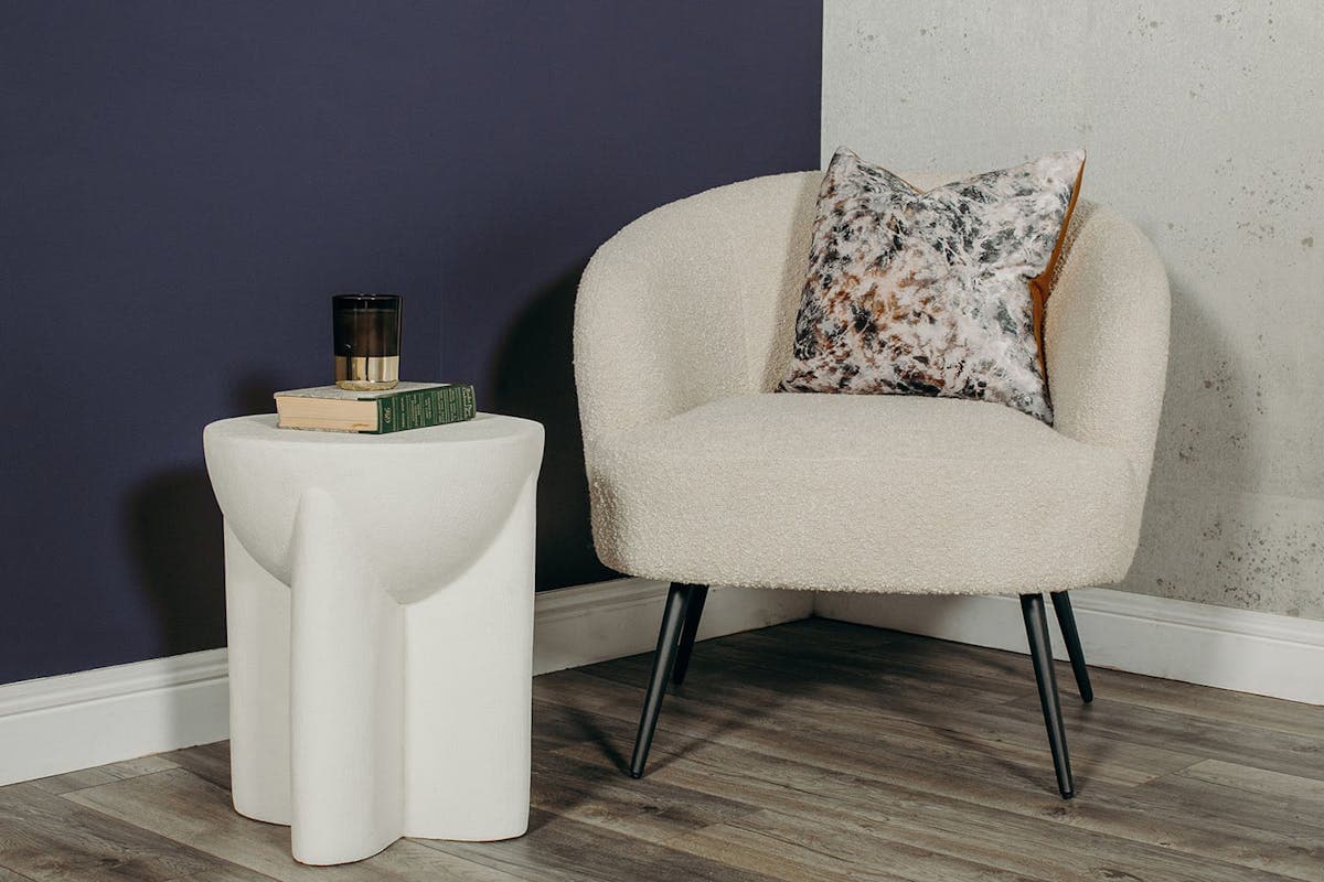 Zion Lamp Table | White