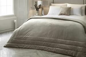 Melanie Linen Bedspread | 150 x 220 cm | Beige