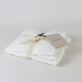 Tara Pillowsham White