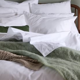 180 Thread Count Evelyn White Rolenio Flat Sheet