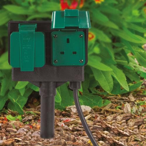 UNIVERSAL Twin Outdoor Garden Sockets...
