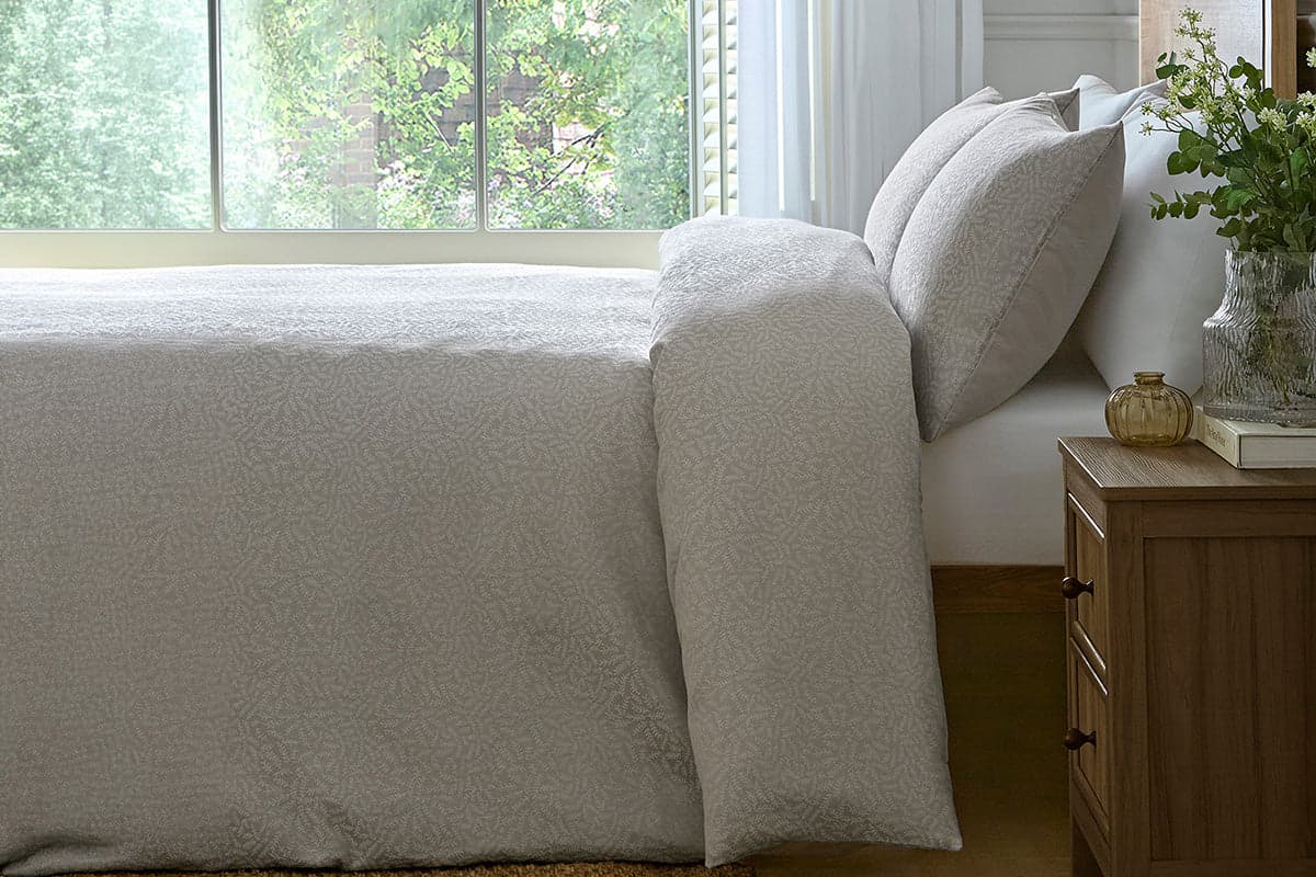 Dreams & Drapes | Ditsy Leaf Duvet Cover Set | Natural/White | King